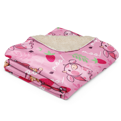 Strawberry MIlk Cow Sherpa blanket