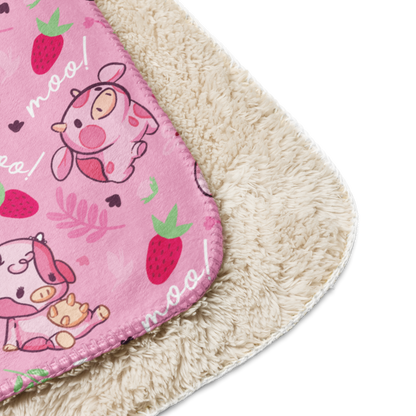 Strawberry MIlk Cow Sherpa blanket
