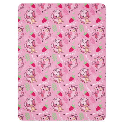Strawberry MIlk Cow Sherpa blanket
