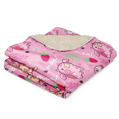 Strawberry MIlk Cow Sherpa blanket